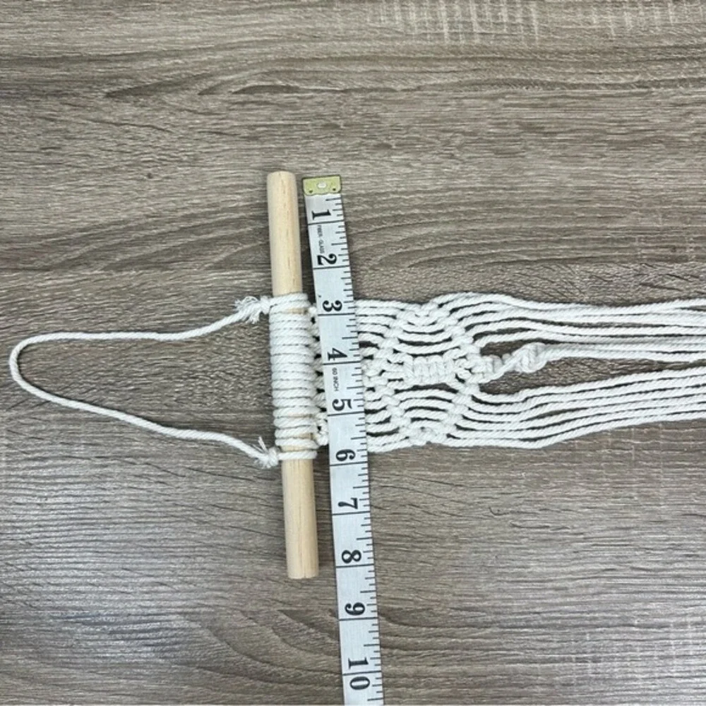 Lianzhui Cream Macrame Wall Plant Hanger Boho Cotton‎ Cord Wooden Dowel 33.5 NEW